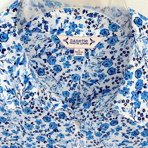 Cute floral 3/4 puffy sleeve top. - Picture 2 of 5